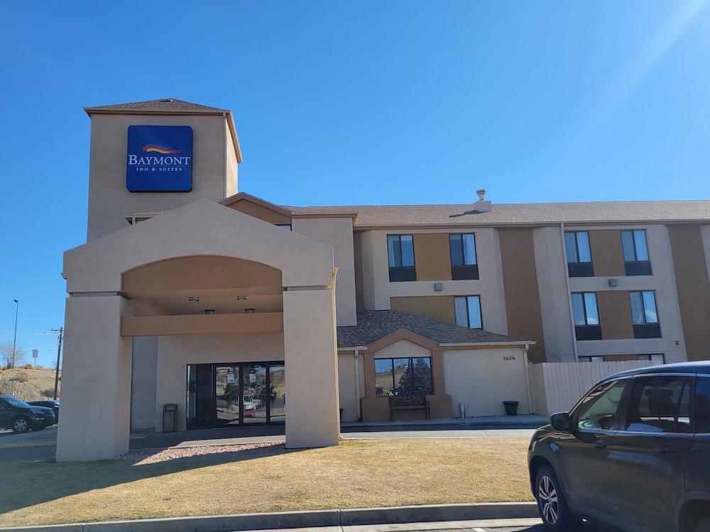 Hotel Baymont By Wyndham Pueblo Exterior foto
